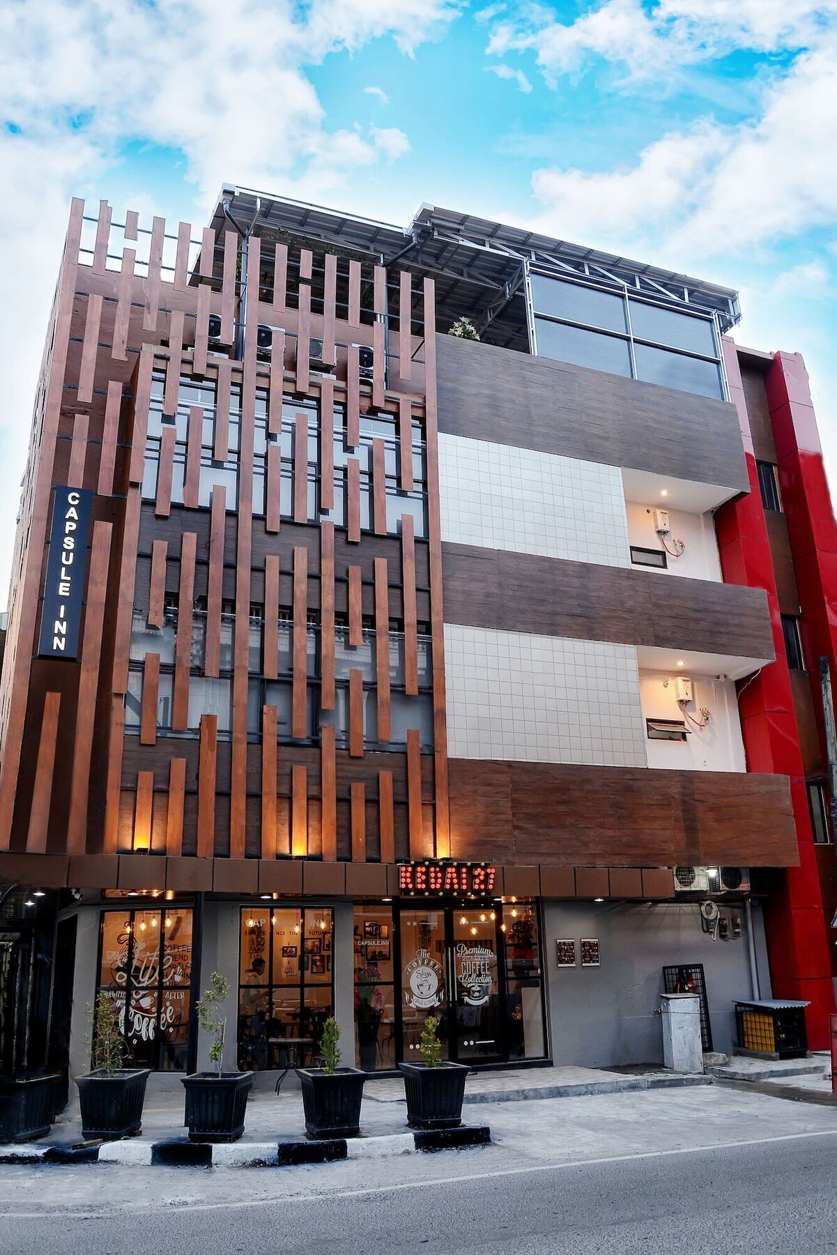 Reddoorz Hostel @ Capsule Inn Medan Zewnętrze zdjęcie