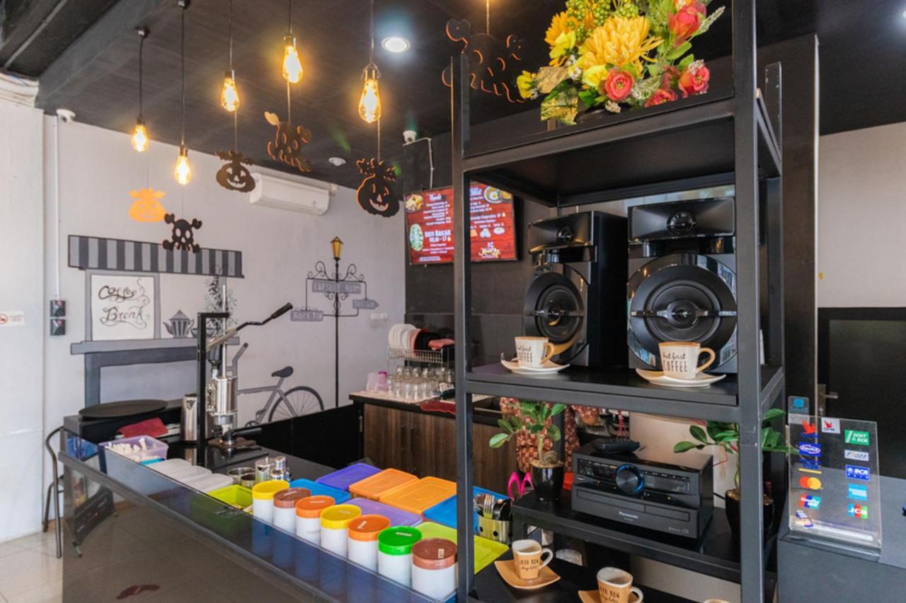 Reddoorz Hostel @ Capsule Inn Medan Zewnętrze zdjęcie