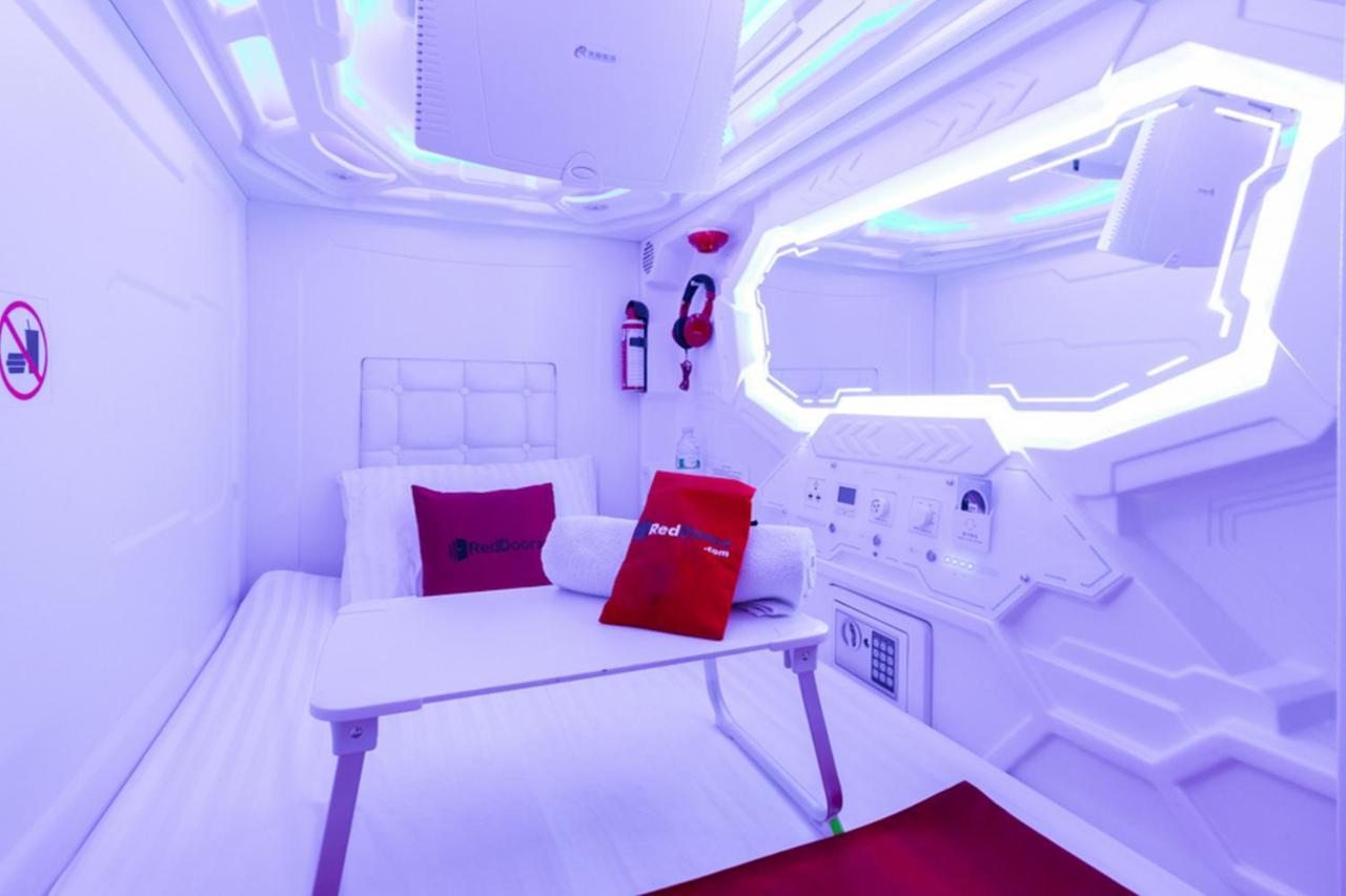Reddoorz Hostel @ Capsule Inn Medan Zewnętrze zdjęcie