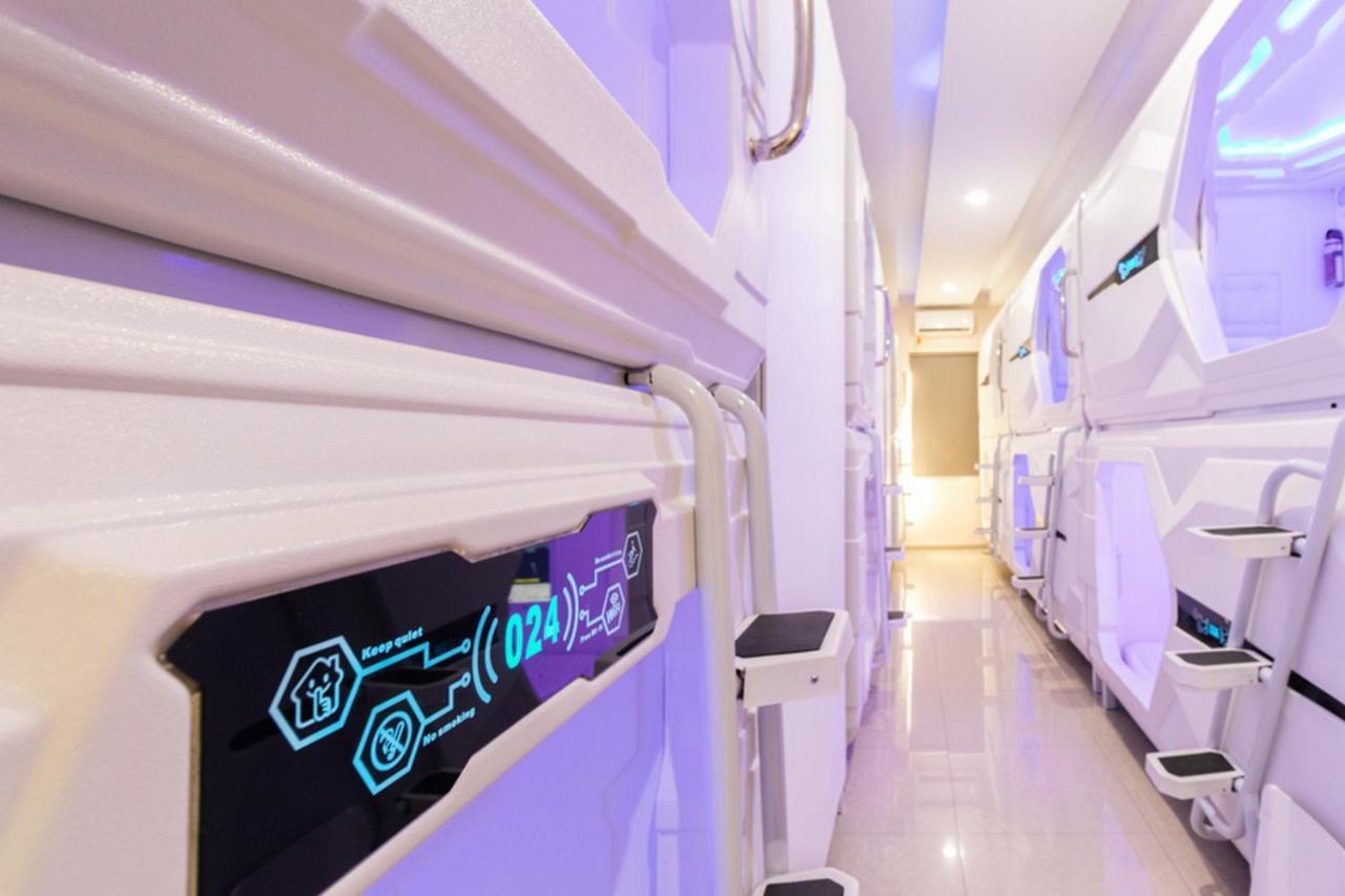 Reddoorz Hostel @ Capsule Inn Medan Zewnętrze zdjęcie