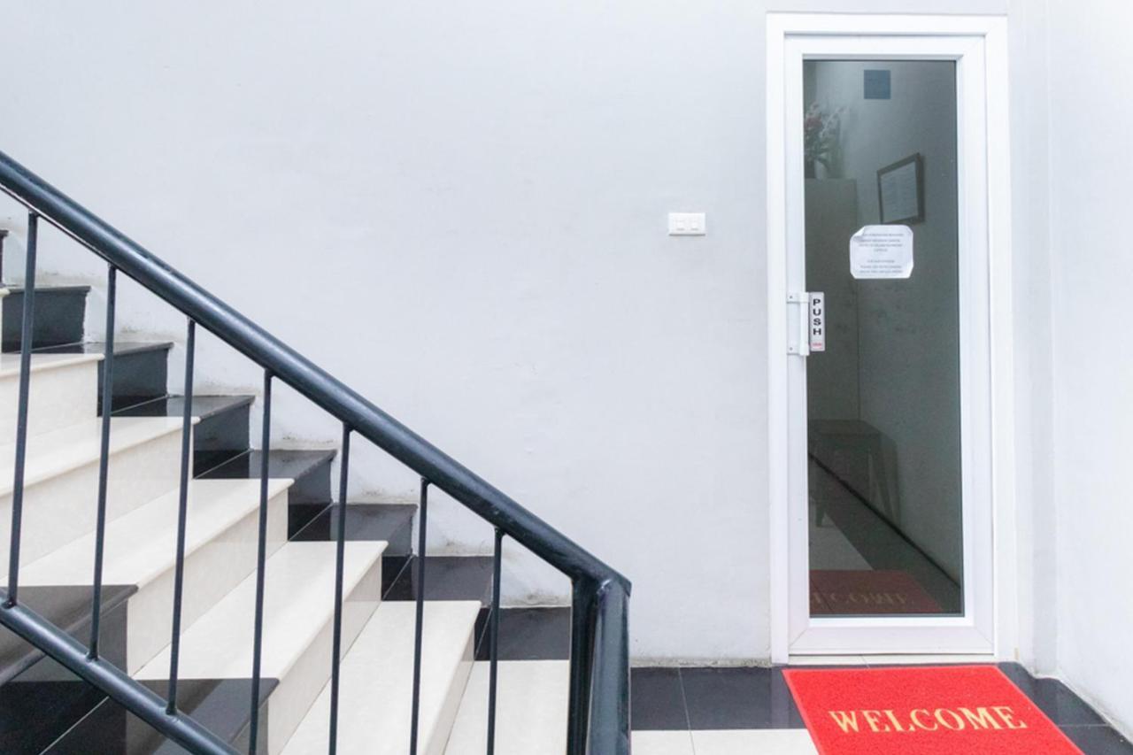 Reddoorz Hostel @ Capsule Inn Medan Zewnętrze zdjęcie